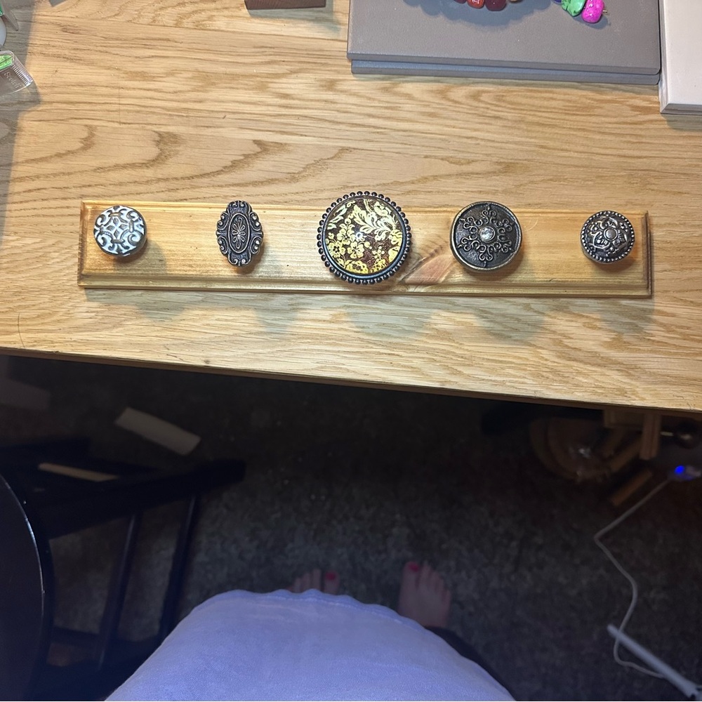 Decorative Wall Hook Rack with Assorted Knobs